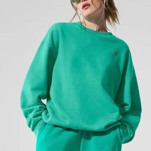 Alo Accolade Crew Neck Pullover NWT Spruce Green